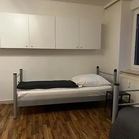 Gehobene Monteurswohnung Mittweida, Bergstrasse Apartment *